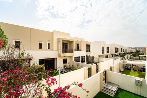 Townhouse de 3 dormitorios en Dubai, UAE No. 183282 9