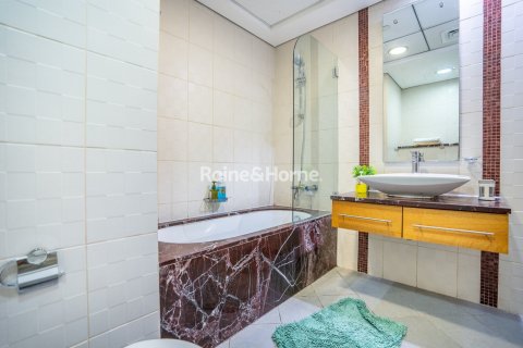 Квартира с 3 спальнями в Джумейра Бич Резиденс, ОАЭ №156356 6