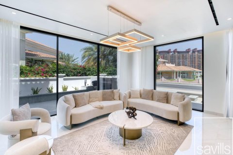 4 bedrooms Villa in Garden Homes, UAE No. 193873 14