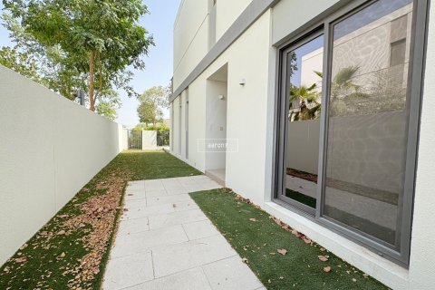 Villa de 4 dormitorios en Dubai, UAE No. 104327 11