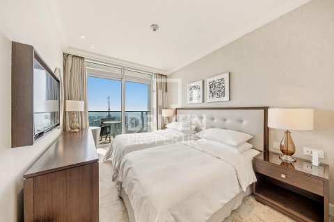 Квартира с 4 спальнями в The Address Residence Fountain Views, ОАЭ №192757 10