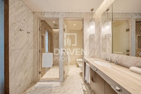 Квартира с 4 спальнями в The Address Residence Fountain Views, ОАЭ №192757 18