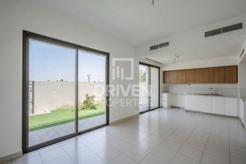 Вилла с 4 спальнями в EMAAR South, ОАЭ №192755 5