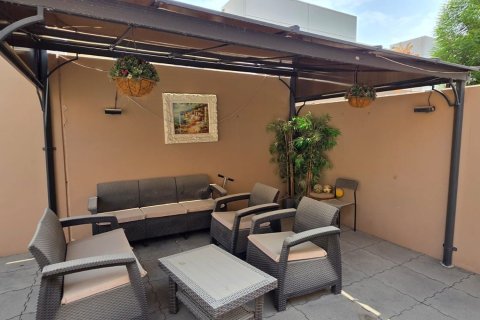 3 bedrooms Townhouse in Muwaileh Commercial, UAE No. 208673 4