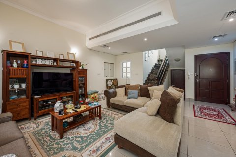 Вилла с 3 спальнями в Dubai Sports City, ОАЭ №208672 5