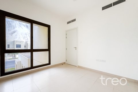 3 bedrooms Townhouse in Noor Townhouses, UAE No. 198977 7