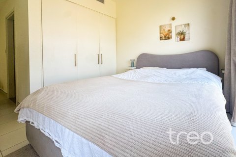 3 bedrooms Villa in EMAAR South, UAE No. 198973 17