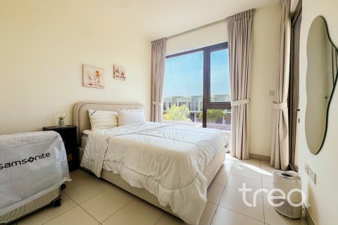 3 bedrooms Villa in EMAAR South, UAE No. 198973 16