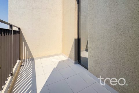 3 bedrooms Villa in EMAAR South, UAE No. 198973 11