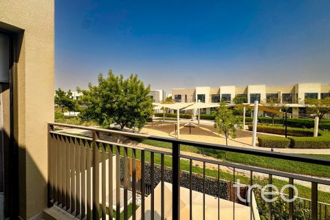 3 bedrooms Villa in EMAAR South, UAE No. 198973 13