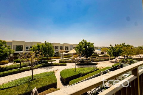 3 bedrooms Villa in EMAAR South, UAE No. 198975 3