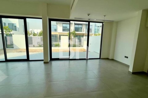 Townhouse de 4 dormitorios  No. 114809 2