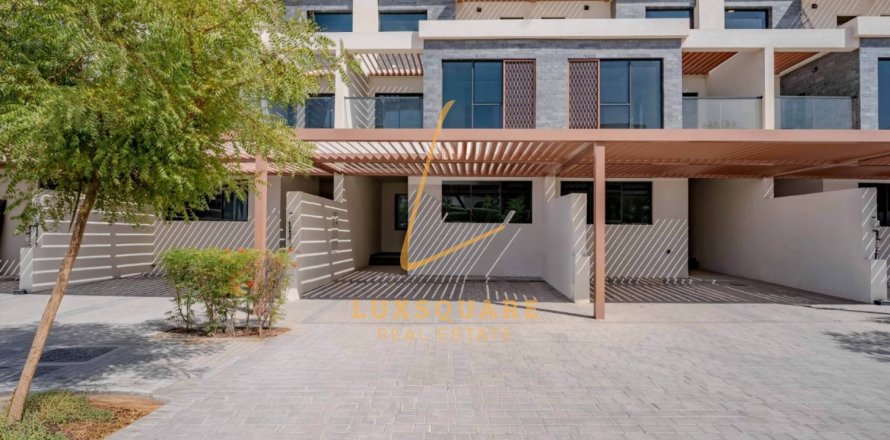 5 bedrooms Townhouse in DAMAC Hills (Akoya by DAMAC), UAE No. 188371