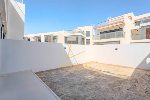 5 bedrooms Townhouse in DAMAC Hills (Akoya by DAMAC), UAE No. 188371 5