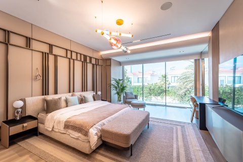 5 bedrooms Villa in Jumeirah Islands, UAE No. 151129 12