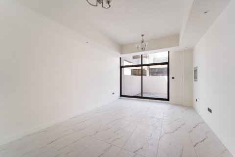 4 bedrooms Townhouse in Nadd Al Sheba, UAE No. 151126 4