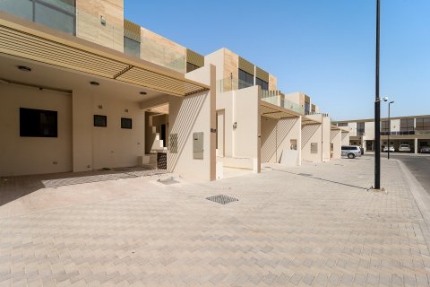4 bedrooms Townhouse in Nadd Al Sheba, UAE No. 151126 31