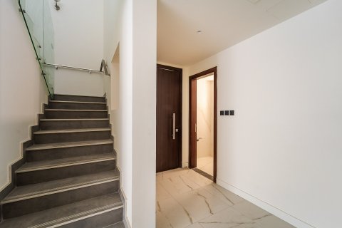 4 bedrooms Townhouse in Nadd Al Sheba, UAE No. 151126 8