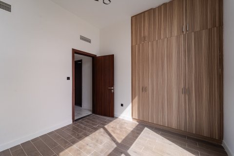 4 bedrooms Townhouse in Nadd Al Sheba, UAE No. 151126 21