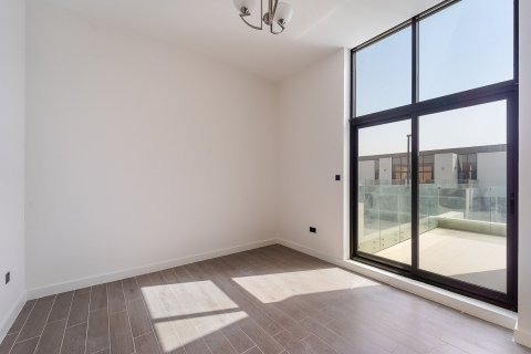 4 bedrooms Townhouse in Nadd Al Sheba, UAE No. 151126 22