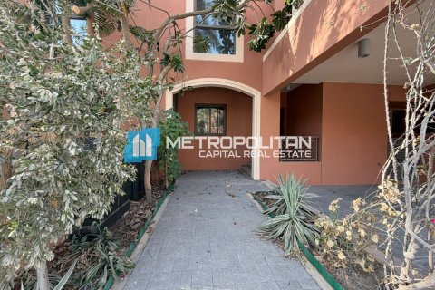 4 bedrooms Villa in Abu Dhabi, UAE No. 133892 24
