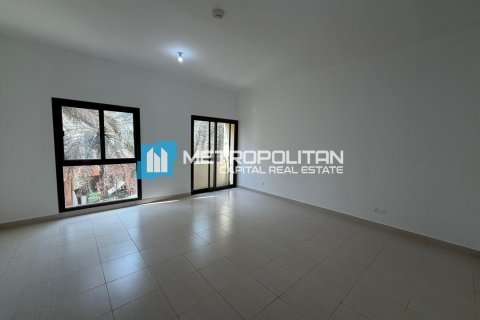 4 bedrooms Villa in Abu Dhabi, UAE No. 133892 14