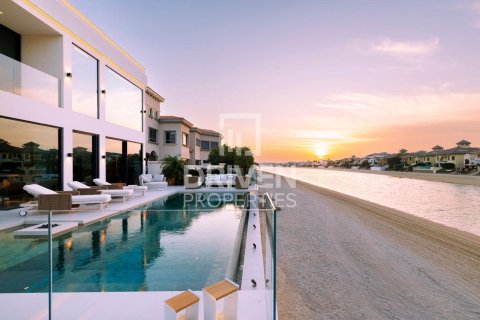 Villa de 5 dormitorios en Garden Homes, UAE No. 189892 3