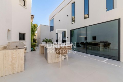 Villa de 5 dormitorios en Garden Homes, UAE No. 189892 16