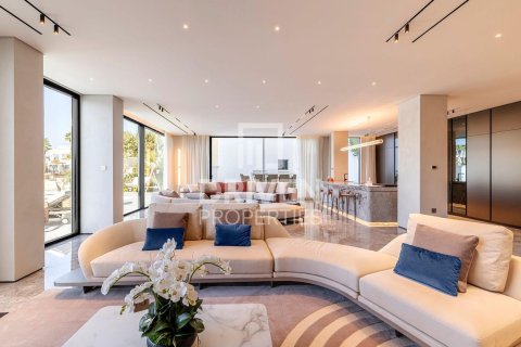 Villa de 5 dormitorios en Garden Homes, UAE No. 189892 9