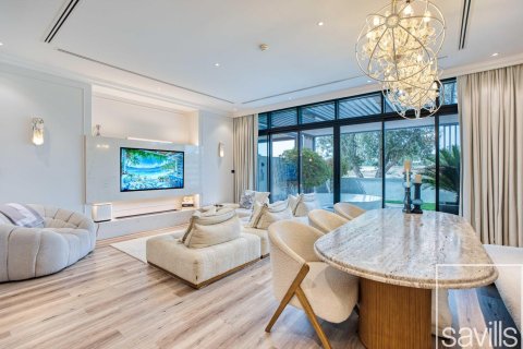 4 bedrooms Villa in Jumeirah Luxury, UAE No. 193931