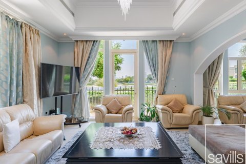 Villa de 4 chambres à Jumeirah Islands, UAE No. 193932 3