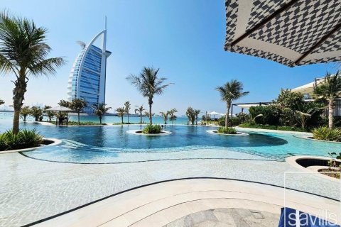 Квартира с 2 спальнями в Jumeirah 3, ОАЭ №136490 10