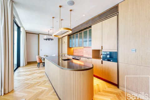 Квартира с 2 спальнями в Jumeirah 3, ОАЭ №136490 16