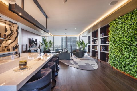 Квартира с 3 спальнями в Dorchester Collection Dubai, ОАЭ №136485 9