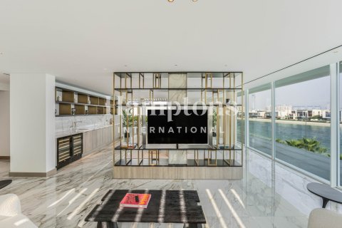 Villa de 6 dormitorios en FIVE Palm Jumeirah, UAE No. 76569 10