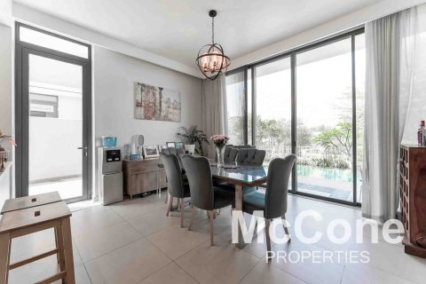 Villa de 3 chambres à Club Villas, UAE No. 74447 5