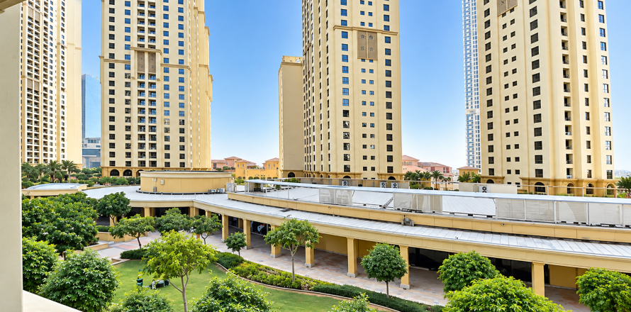 Apartment de 3 dormitorios en Dubai, UAE No. 210379