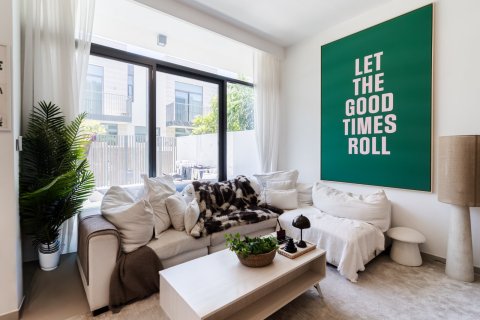 Townhouse de 3 dormitorios en Dubai, UAE No. 210376 3
