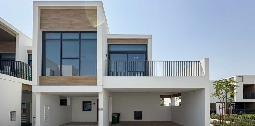 Townhouse de 4 dormitorios en Dubai, UAE No. 210378