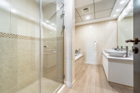 2 bedrooms Apartment in Palm Jumeirah, UAE No. 210377 19