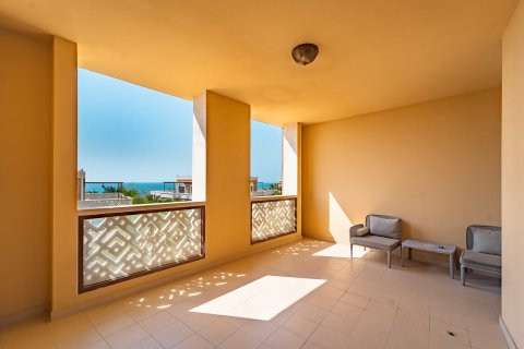 2 bedrooms Apartment in Palm Jumeirah, UAE No. 210377 9