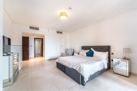 2 bedrooms Apartment in Palm Jumeirah, UAE No. 210377 15