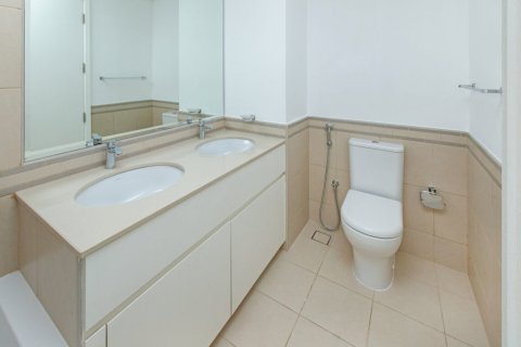 Apartment de 2 dormitorios en Zahra Apartments, UAE No. 145759 15