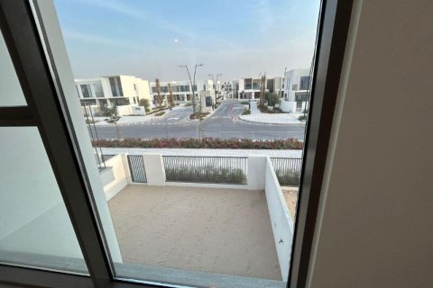 Вилла с 3 спальнями в Nara, ОАЭ №145754