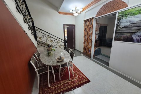 5 bedrooms Villa in Muscat, Oman No. 54506 4
