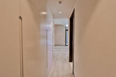 Villa de 3 chambres à Abu Dhabi, UAE No. 90187 4