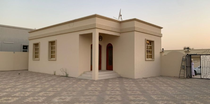 Вилла с 2 спальнями в Al Kharran, ОАЭ №183693