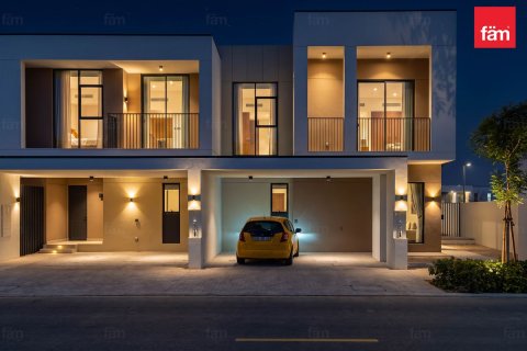Villa de 4 chambres à Dubai, UAE No. 205519
