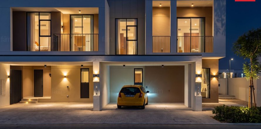 Villa de 4 dormitorios en Dubai, UAE No. 205519