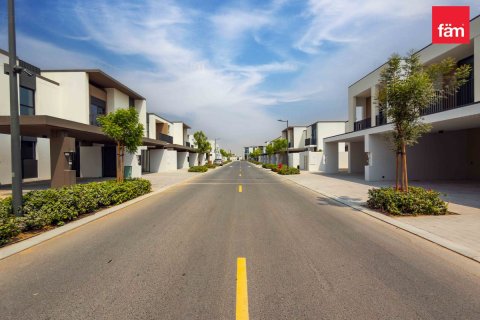 Villa de 4 dormitorios en Dubai, UAE No. 205519 20